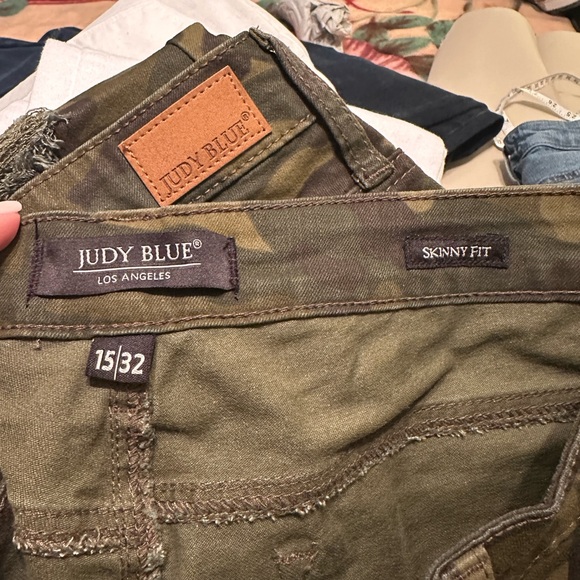 Judy Blue Camo Distressed Jeans - Picture 2 of 4
